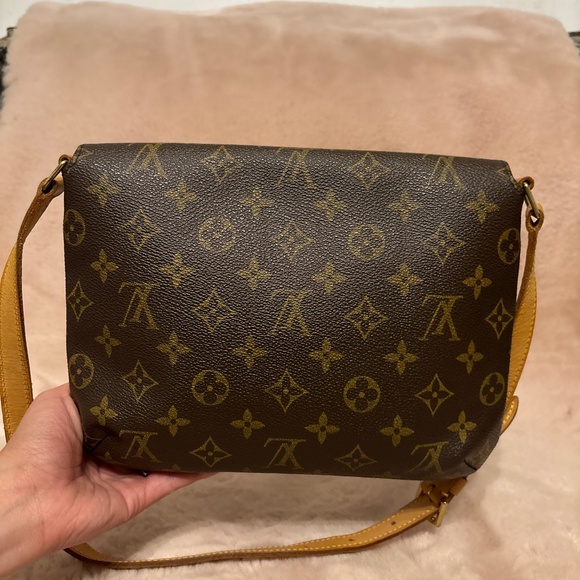 Vintage LV musette tango shoulder bag - Picture 7 of 16